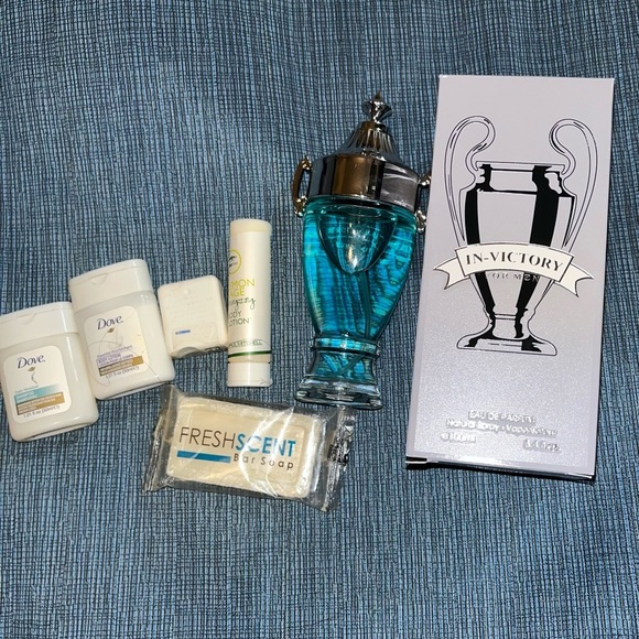 In-Victory Eau de Toilette with Dove and Freshscent Set - Picture 1 of 4